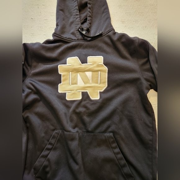 Colosseum Notre Dame Hoodie. Size Small - Picture 2 of 4